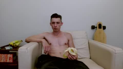 bananacurvesleft online show from June 5, 5:03 am