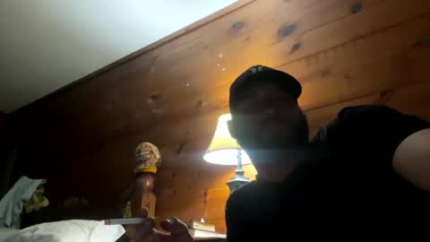 bananna2005 online show from May 9, 10:32 am