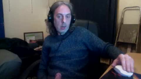 Snapshot of bangintoleather chatting on October 4, 2:53 am bangintoleather online show from October 4, 2:53 am