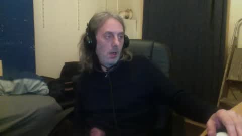 Snapshot of bangintoleather chatting on October 11, 2:49 am bangintoleather online show from October 11, 2:49 am