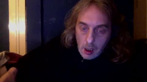 Snapshot of bangintoleather chatting on December 5, 3:09 am bangintoleather online show from December 5, 3:09 am