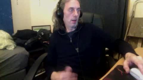 Snapshot of bangintoleather chatting on September 19, 2:48 am bangintoleather online show from September 19, 2:48 am