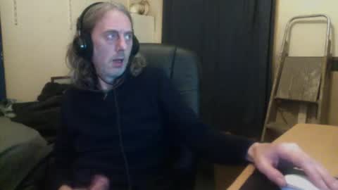 Snapshot of bangintoleather chatting on October 19, 2:49 am bangintoleather online show from October 19, 2:49 am