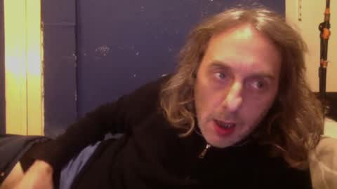 Snapshot of bangintoleather chatting on December 2, 1:51 am bangintoleather online show from December 2, 1:51 am