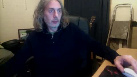 Snapshot of bangintoleather chatting on September 11, 2:24 am bangintoleather online show from September 11, 2:24 am