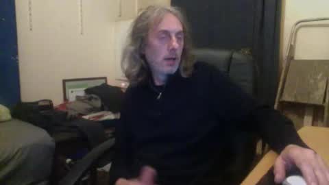 Snapshot of bangintoleather chatting on September 14, 2:25 am bangintoleather online show from September 14, 2:25 am