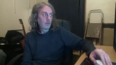 Snapshot of bangintoleather chatting on October 10, 2:06 am bangintoleather online show from October 10, 2:06 am
