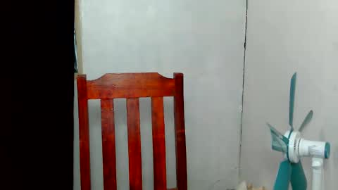 baninay810654 online show from May 28, 1:58 am
