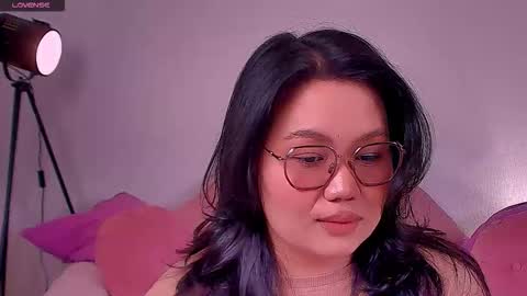 Barbie Kim online show from December 3, 7:47 pm