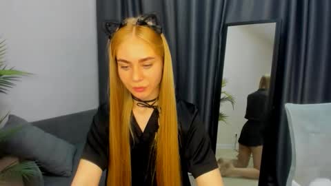 BarbaraChic online show from May 8, 1:39 pm