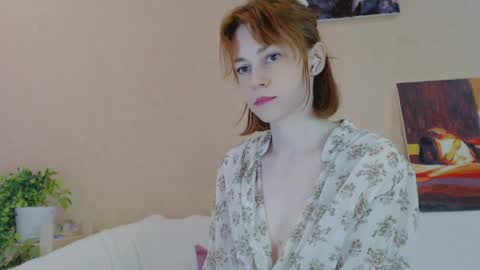 Amina online show from May 26, 9:59 am