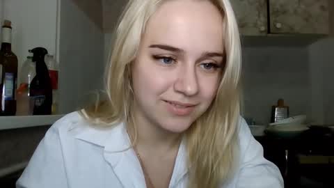 barbie___girl online show from February 13, 7:17 pm