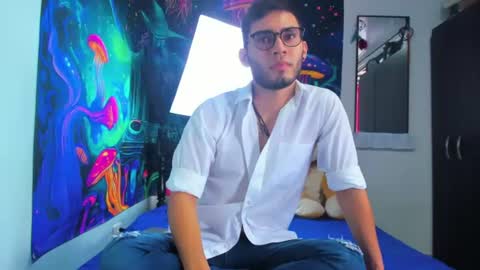 alex independent model   ig bbalexmoon online show from June 21, 4:02 pm