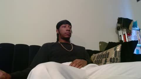 Racks online show from December 1, 8:33 pm