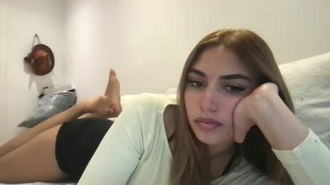 bbypiamia online show from December 5, 5:11 pm