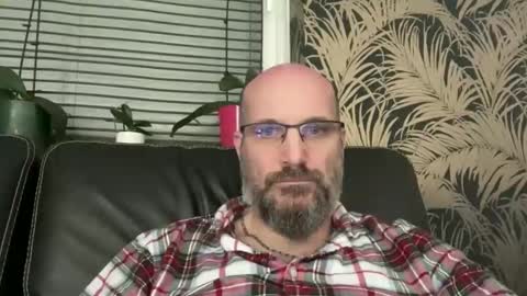 bcbg68 online show from April 12, 11:03 am