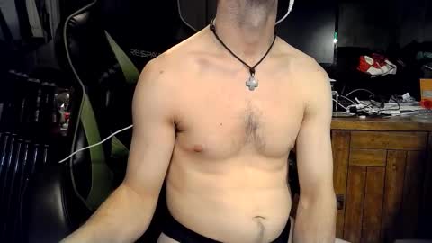 bchillin28 online show from February 23, 12:13 am