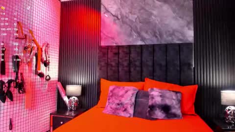 Danna  online show from March 9, 11:15 am