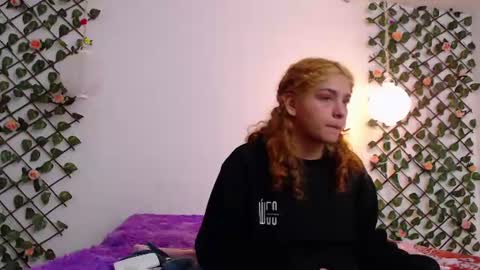 Sara  Juan online show from July 8, 2:37 am