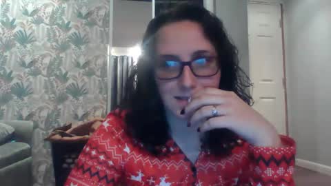 BeaJayQueen online show from December 21, 4:19 am