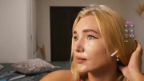 Chloe online show from September 29, 9:03 pm