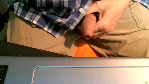 Snapshot of bearacuda555 chatting on December 3, 6:00 pm Bruno online show from December 3, 6:00 pm
