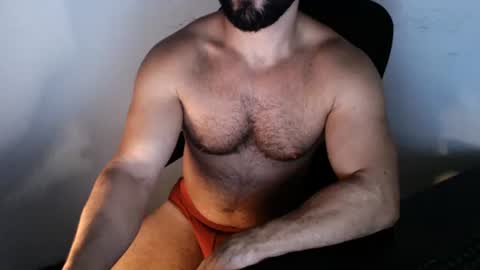 Snapshot of beard_top_guy chatting on October 6, 7:31 pm Beard Guy online show from October 6, 7:31 pm