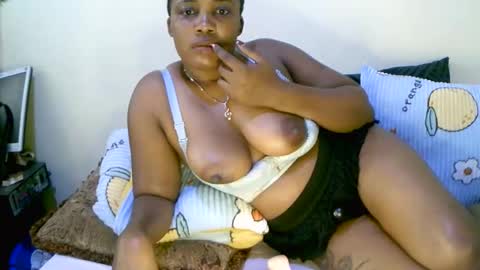 beautifulpeach2 online show from March 1, 6:03 am