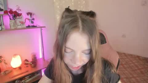 Eliise online show from April 3, 2:13 pm