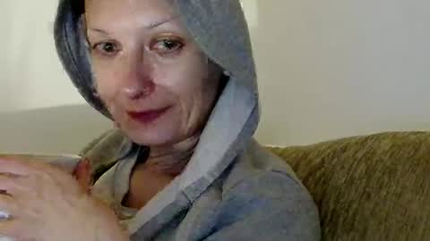 Raluca online show from April 2, 8:49 pm