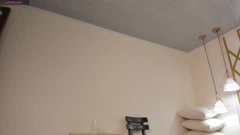 Becca online show from April 8, 7:17 pm