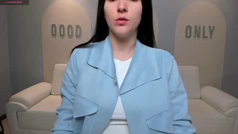 Am Becca online show from April 17, 11:56 am