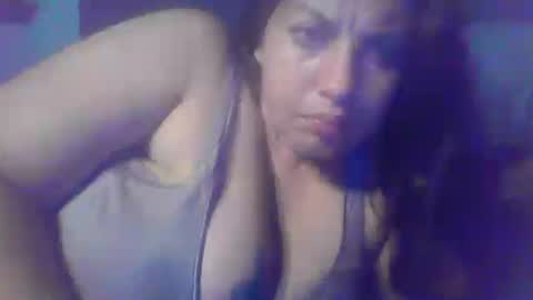 beccabee37 online show from June 18, 9:14 am