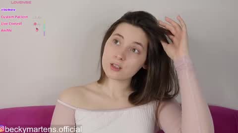 BeckyMartens come join me on    while im offline here  online show from April 1, 3:07 am