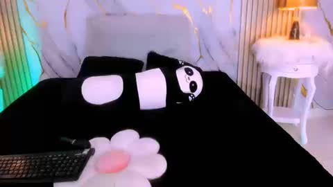 B E C K Y online show from September 19, 1:59 pm