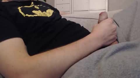 beejee88 online show from March 25, 9:10 pm