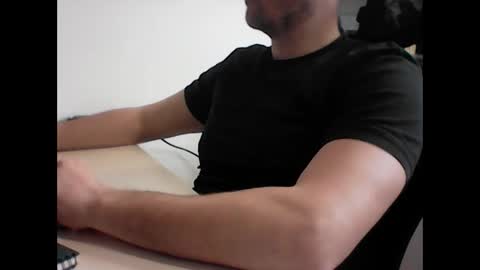 beenee3 online show from March 11, 6:05 am