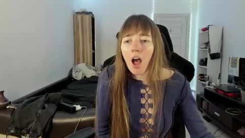 Snapshot of bekkawell chatting on September 25, 12:56 pm Lisa online show from September 25, 12:56 pm