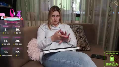 Antonia online show from June 8, 9:43 am
