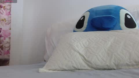 bella_gentle online show from March 22, 12:20 pm