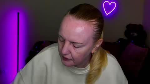 Bella online show from April 18, 11:34 am