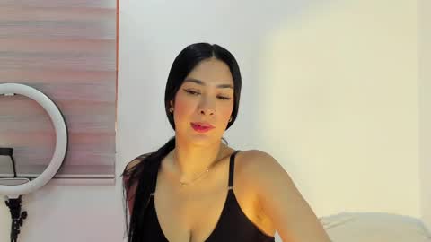 Laura online show from April 12, 1:37 pm