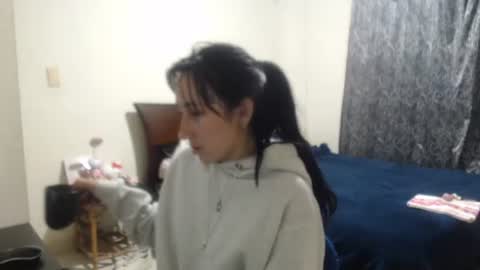 bella_luna34 online show from February 24, 3:31 am