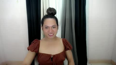bella_ngo online show from April 21, 3:02 am
