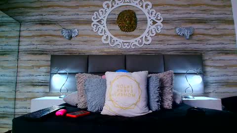     online show from February 12, 9:43 pm