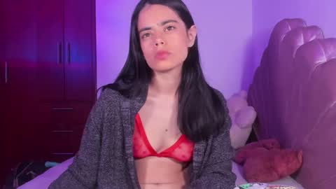 Valeria Model Independent online show from December 3, 4:02 am