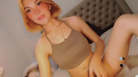 Snapshot of bella_tara chatting on January 31, 2:48 am Bella online show from January 31, 2:48 am