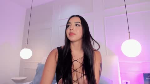  B E L L A   online show from March 6, 8:52 pm