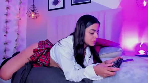 BELLA online show from December 19, 11:11 pm