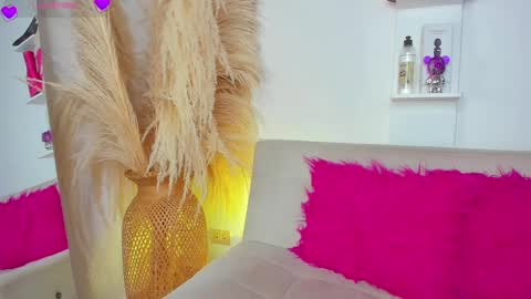 Bella Dajud online show from March 2, 10:16 pm